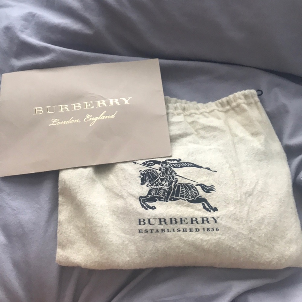 Burberry Horseferry Check Peyton Wristlet - Picture 3 of 3